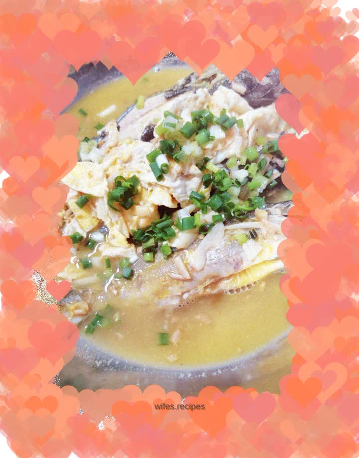 Yellow bone fish egg soup