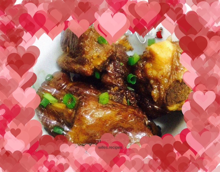 Braised pork ribs