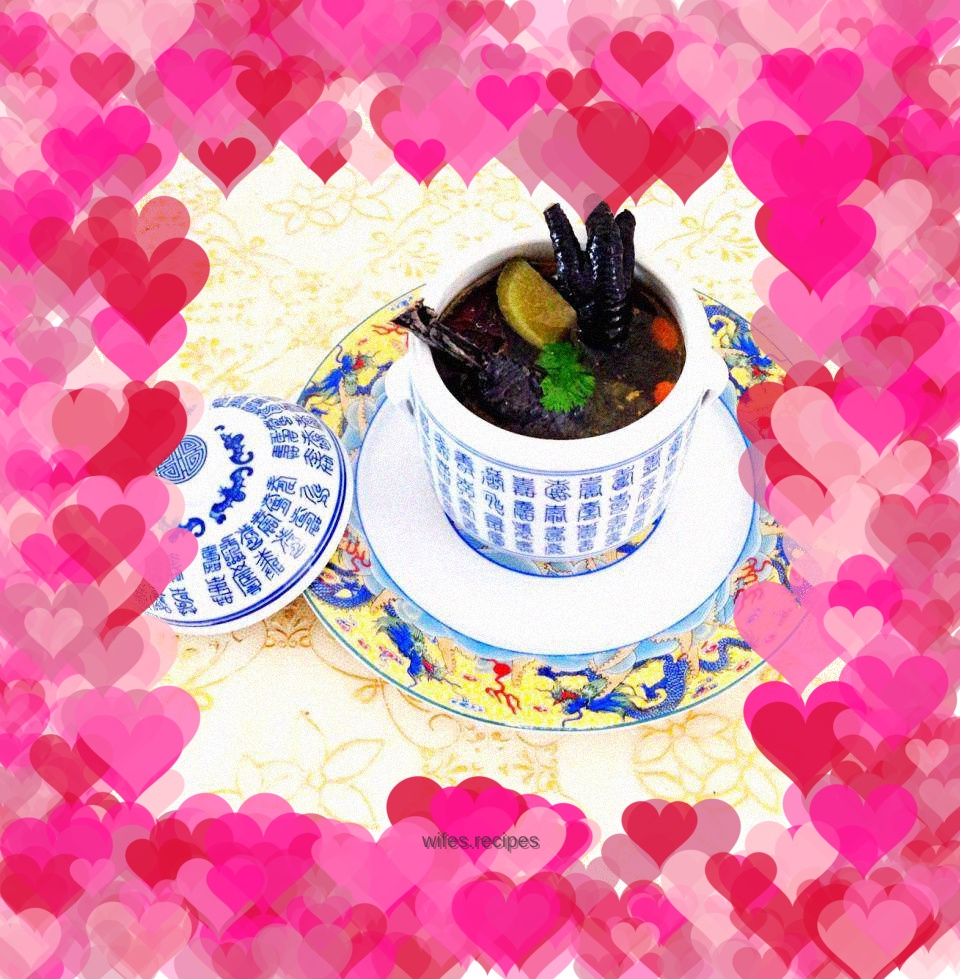 【Black-bone chicken and radish soup】---A good soup for women. The same black-bone chicken but a different taste