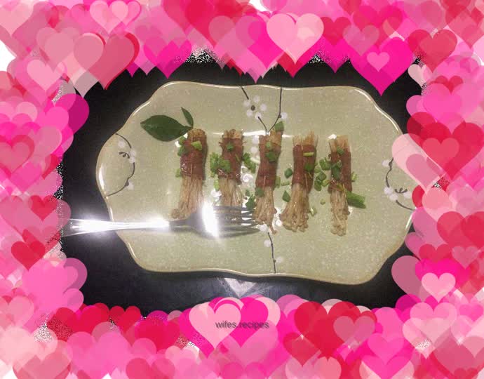 Bacon and Enoki Mushroom Rolls