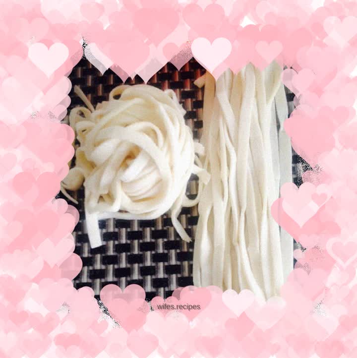 Hand-rolled noodles