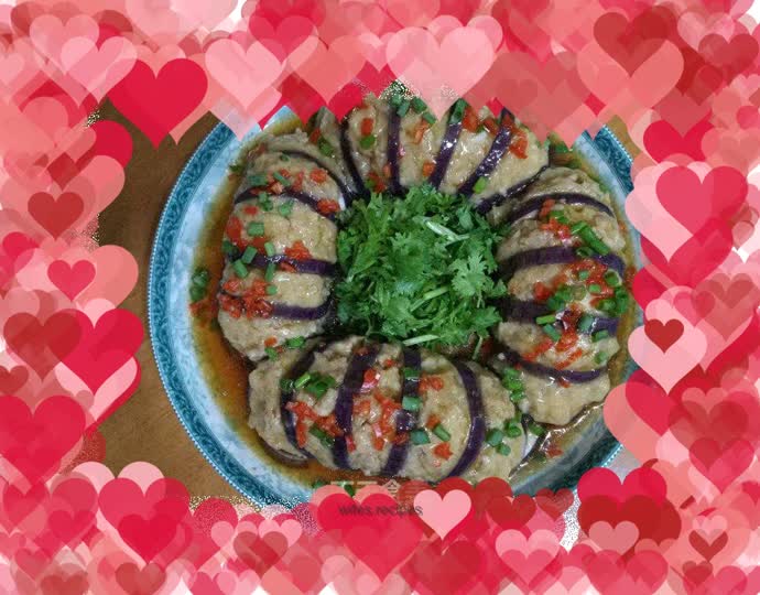 Eggplant stuffed with potatoes