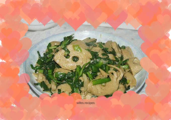 Stir-fried gluten with leeks