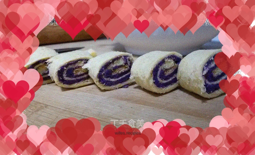 Purple potato rolls