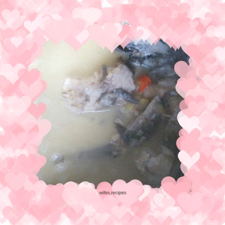 Fresh crucian carp soup