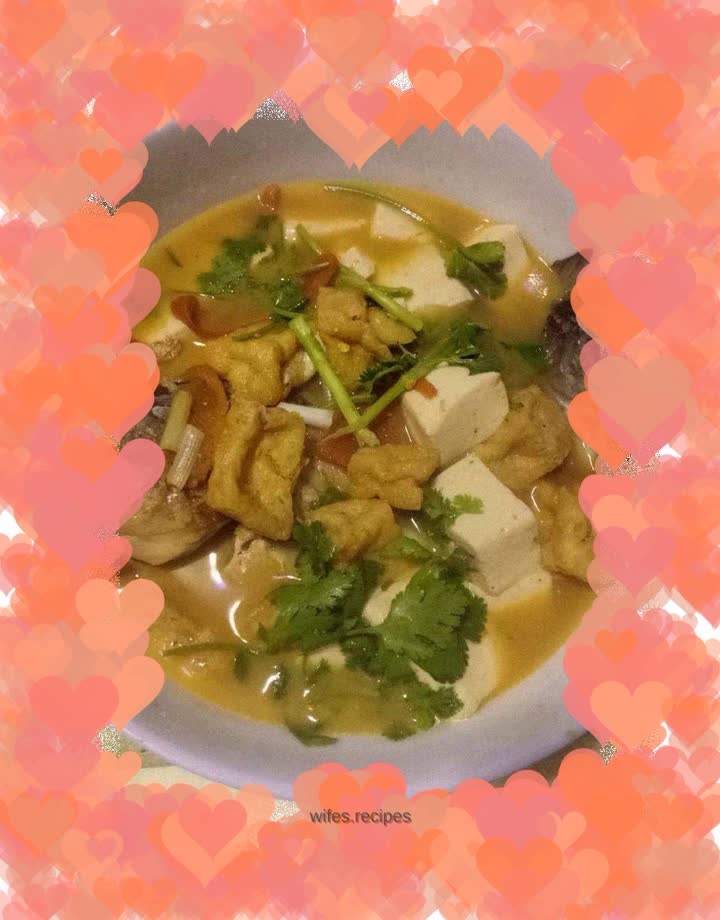Crucian carp tofu soup