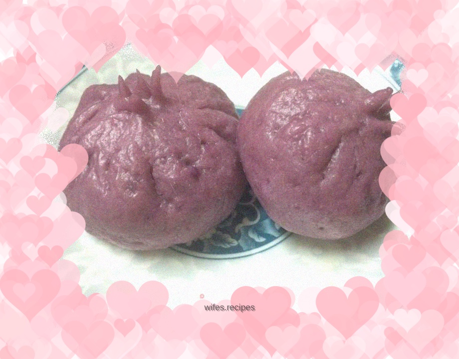 Pomegranate bean paste buns