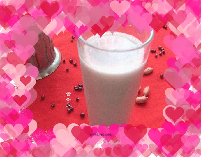 Blood-enriching and beautifying----red bean and peanut soy milk