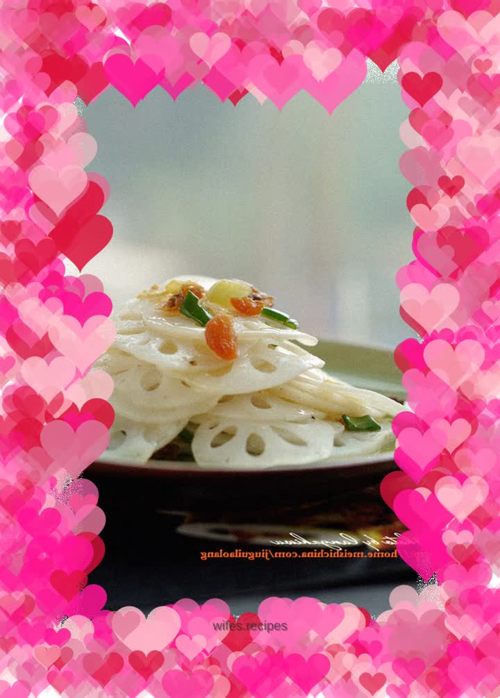 Scallion oil and lotus root slices