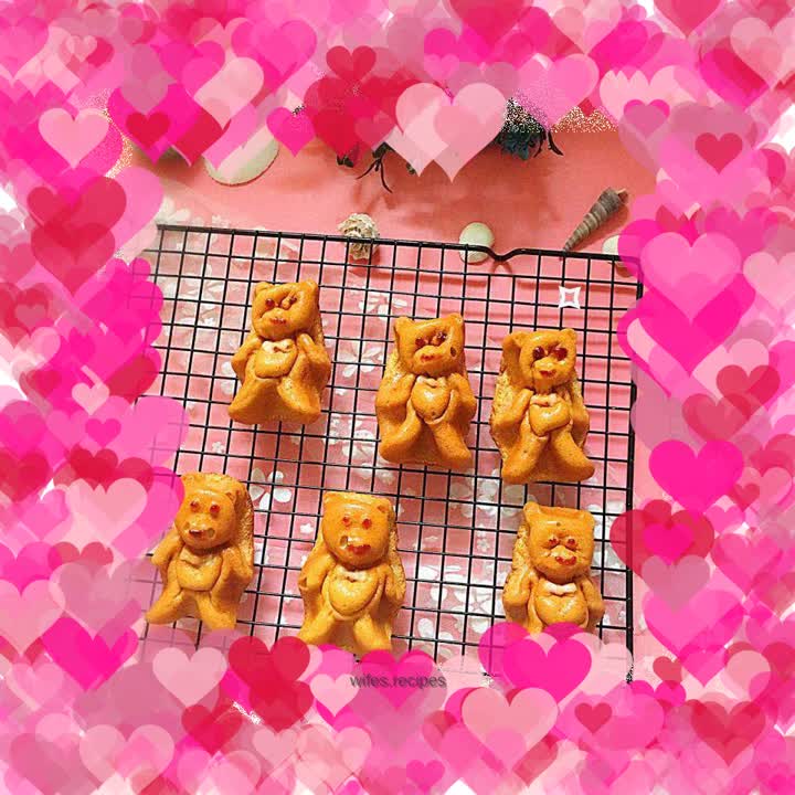 Cute Bear Banana Cake