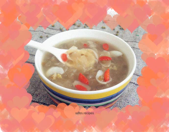Mung Bean Lily Tremella Soup