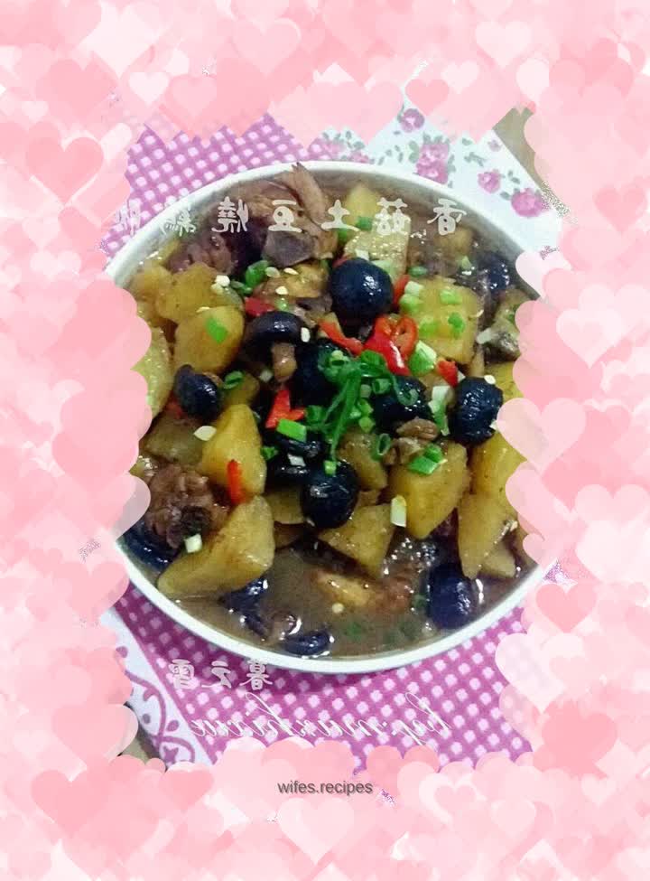 Roasted Chicken Legs with Mushrooms and Potatoes