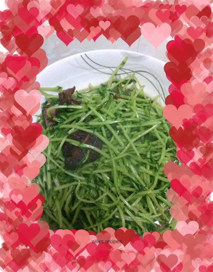 Stir-fried pea sprouts