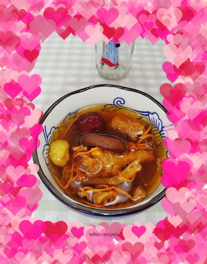 Chicken soup with mushrooms