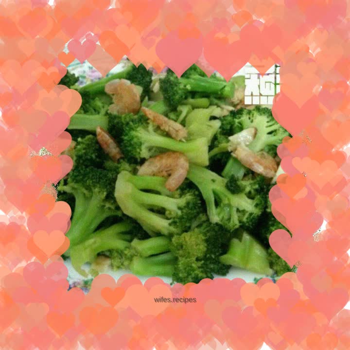 Stir-fried shrimps with broccoli in oyster sauce