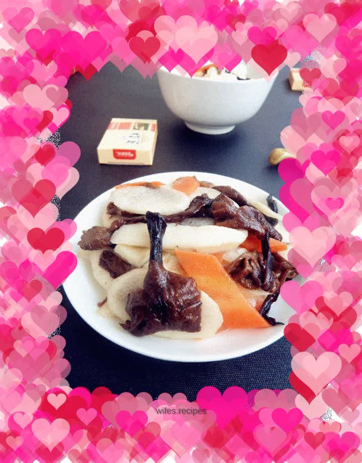 Stir-fried yam with hazelnut mushrooms