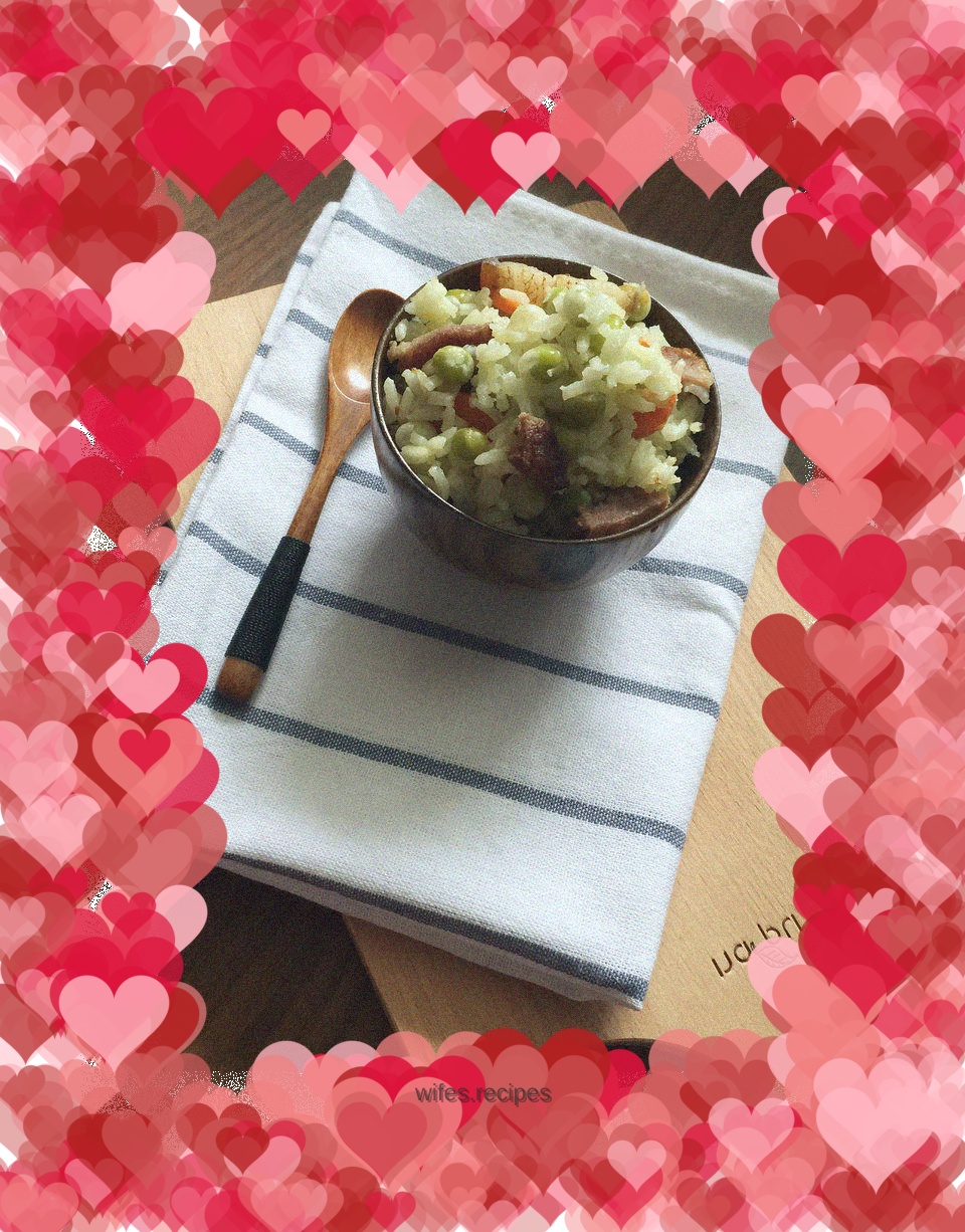 Braised rice with bacon and peas
