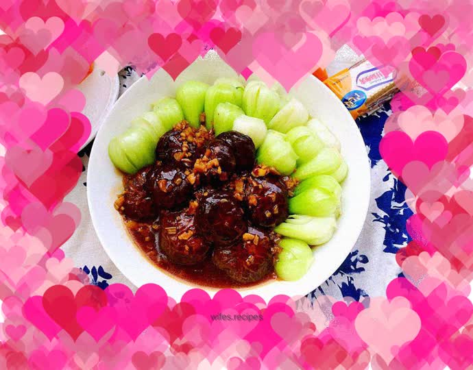 Oyster Sauce Mushrooms and Green Vegetables