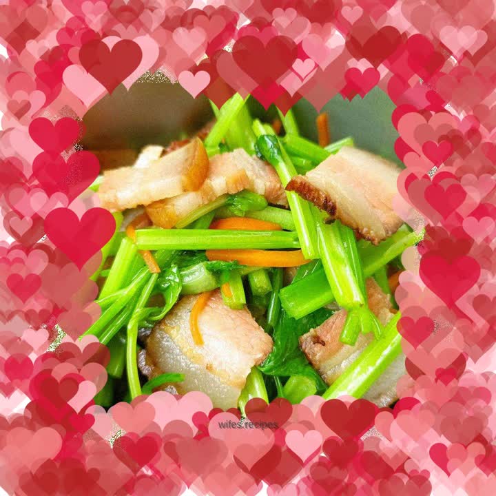 Stir-fried bacon with celery and carrots