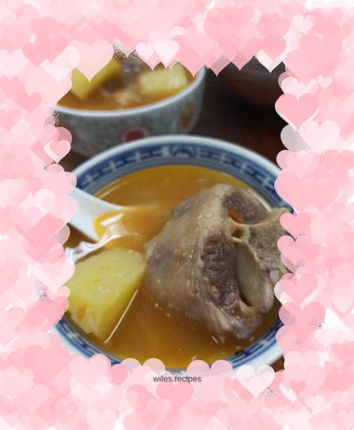 Tomato, Potato and Oxtail Soup