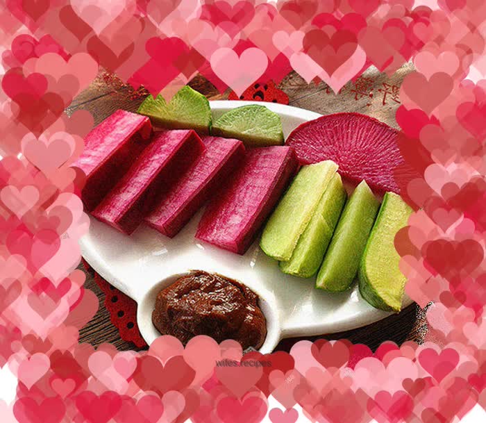 Two-color radish dipping sauce