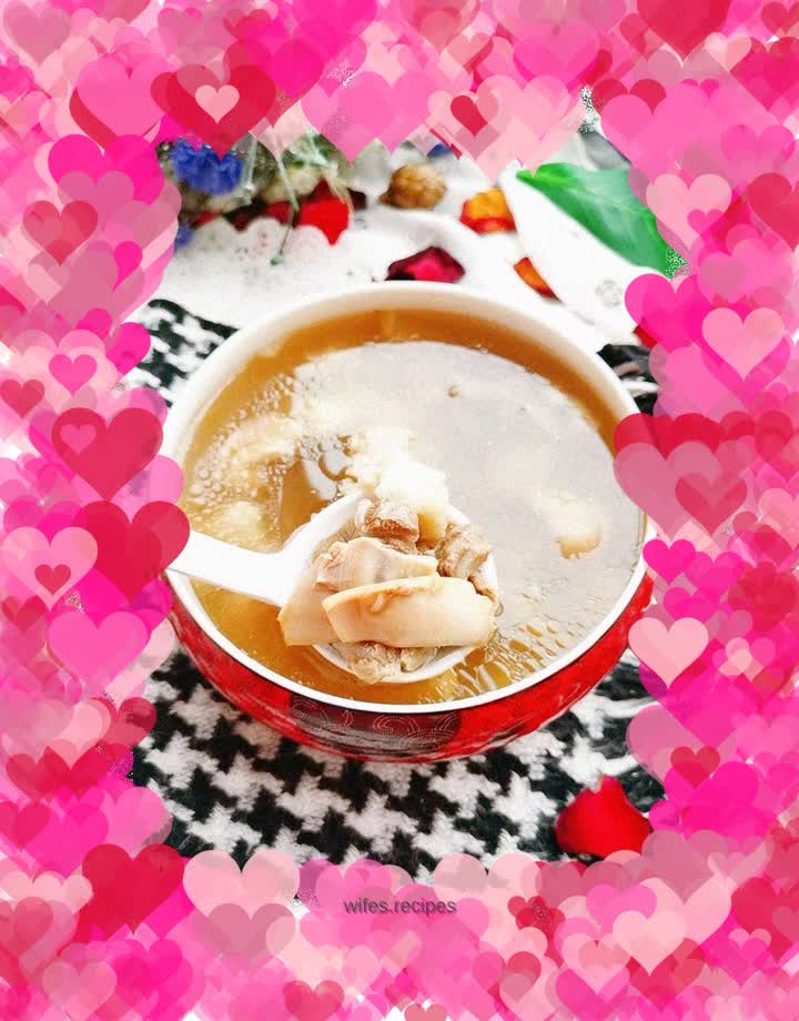 Pant leg meat and cuttlefish soup