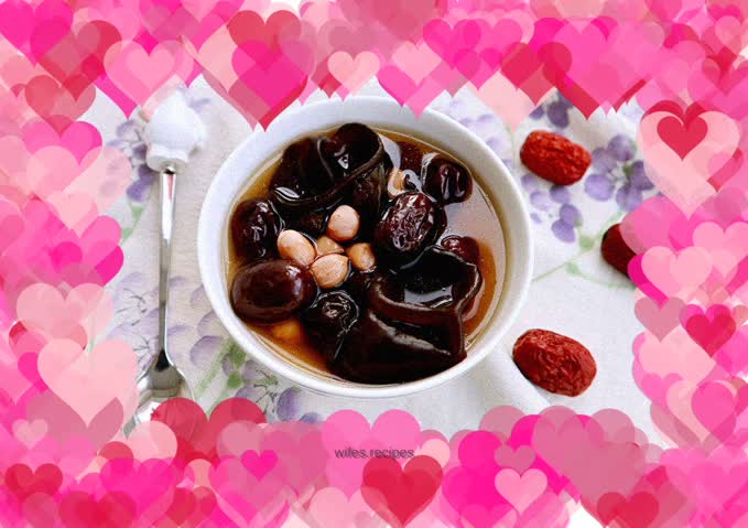 Black Fungus, Ginger, Peanut and Red Date Soup