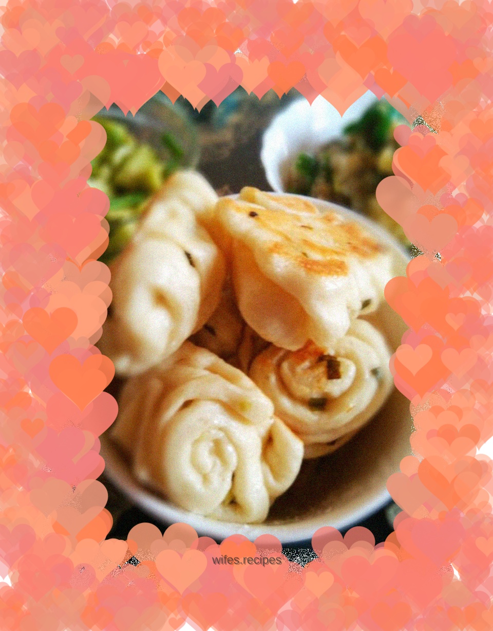 Green onion rolls