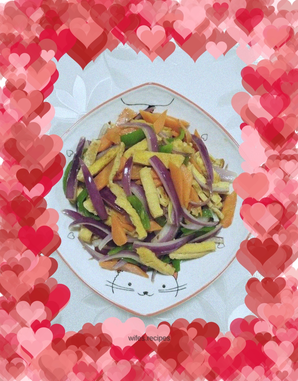 Stir-fried dried beans with onions