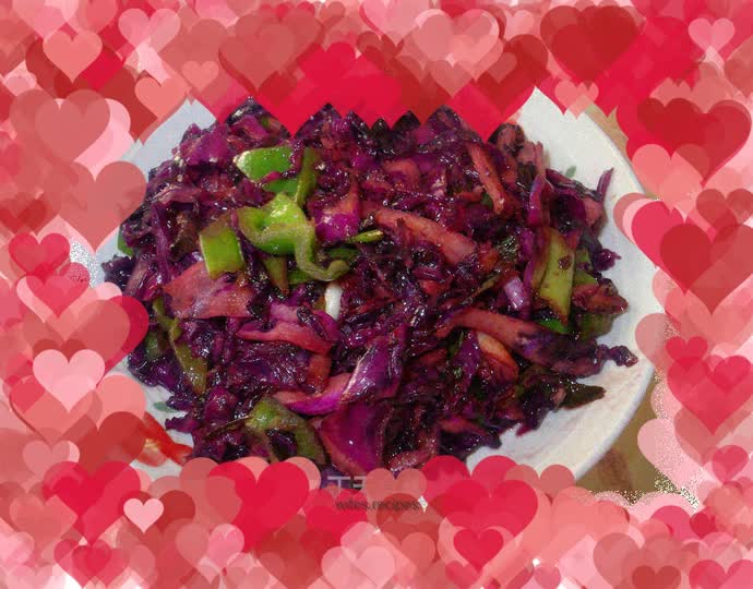 Stir-fried purple cabbage