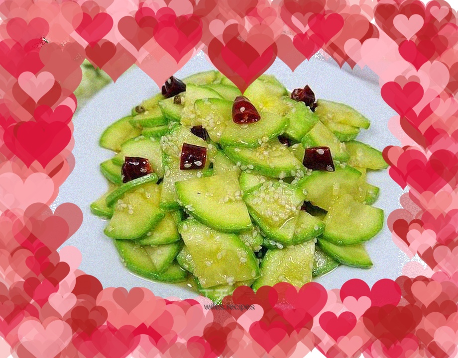 Zucchini with sesame and pepper oil