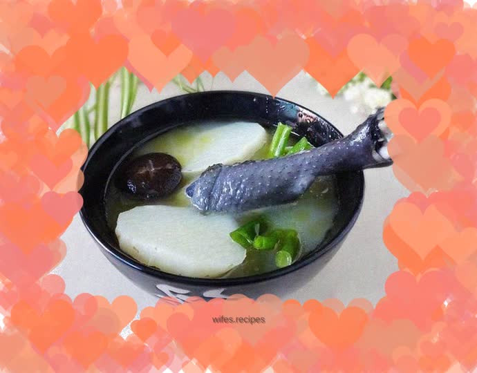 Gastrodia black chicken soup