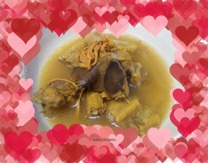 Deer Antler Pork Ribs Stewed with Cordyceps