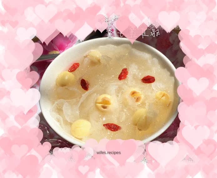 Tremella and Lotus Seed Soup