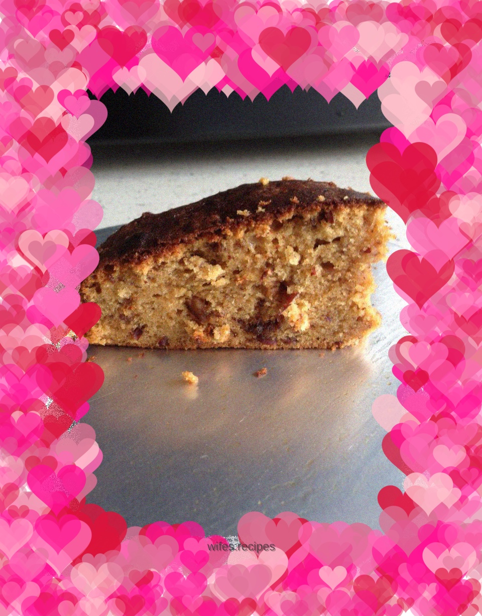 Heavy flavored red date cake