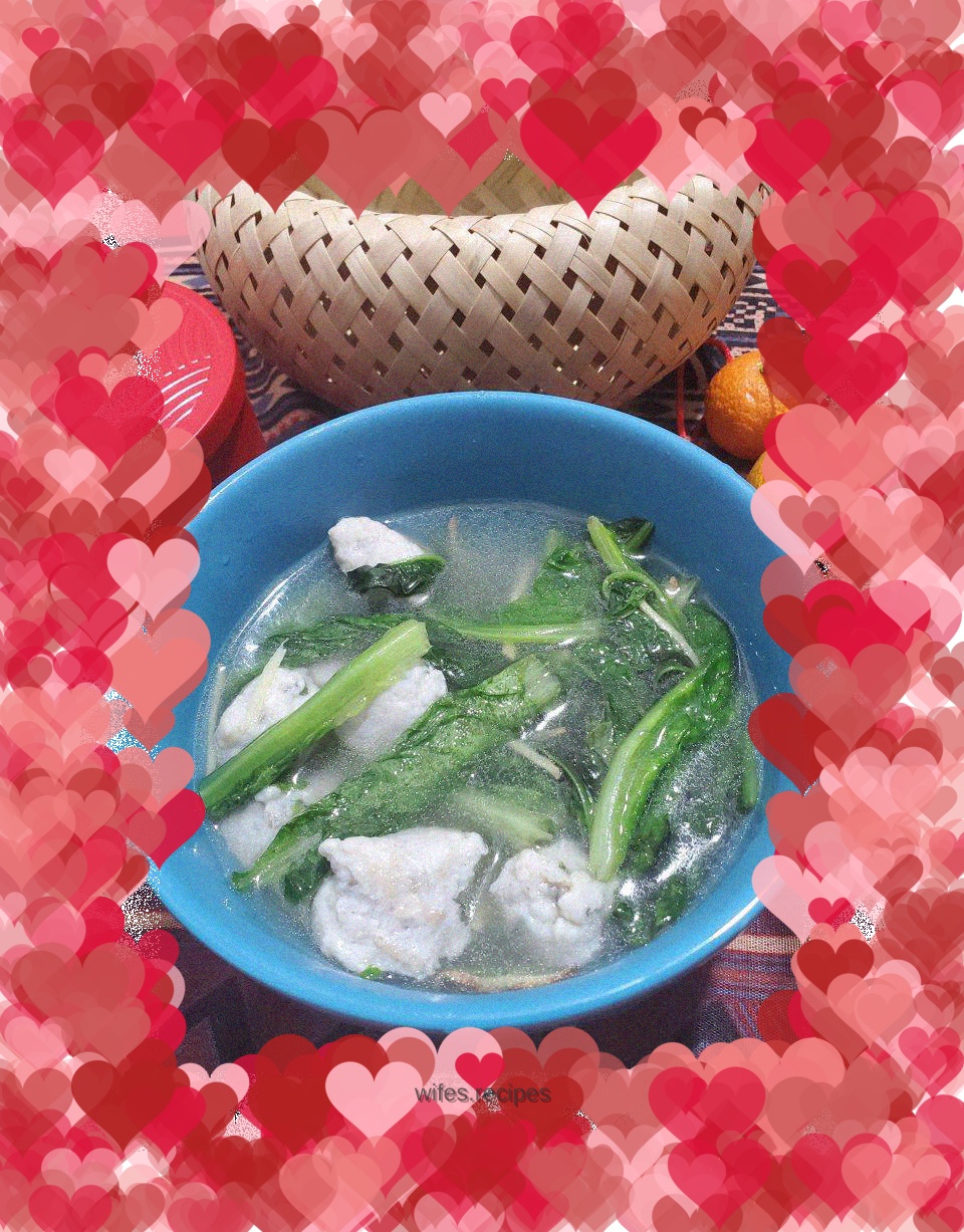 Lettuce leaf fish soup