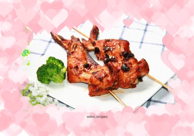 Sauce grilled whole chicken wings