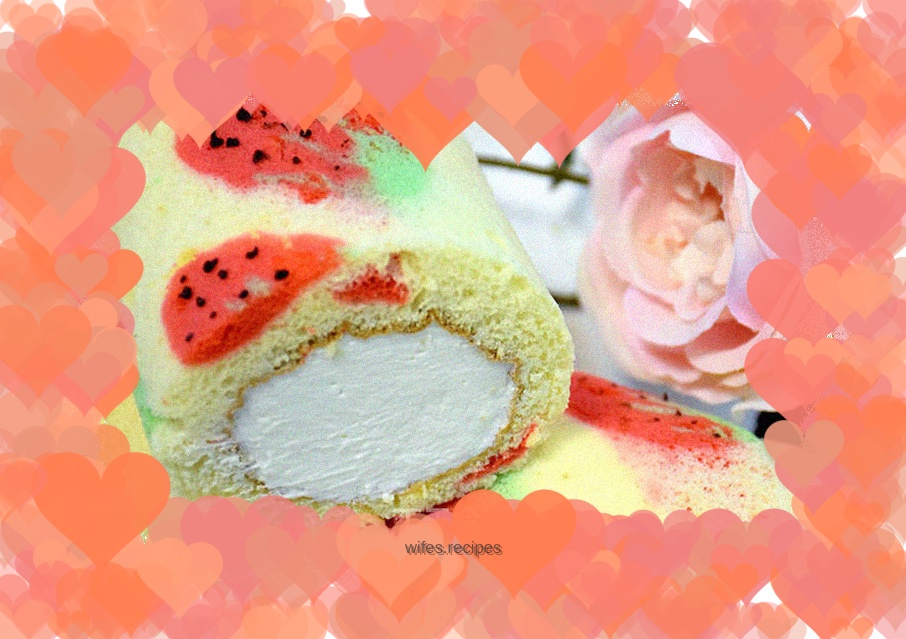 Strawberry chiffon cake roll
