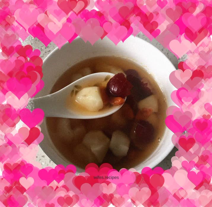 Red dates, wolfberry, water chestnuts and brown sugar water