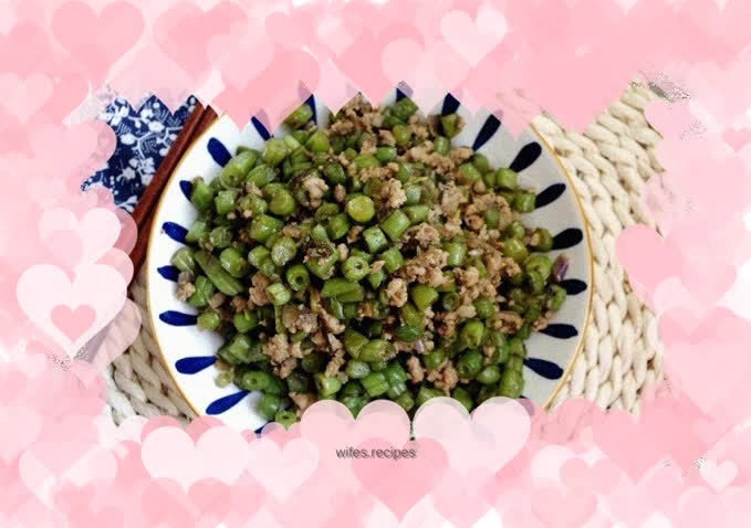 Olive vegetables, minced pork and green beans