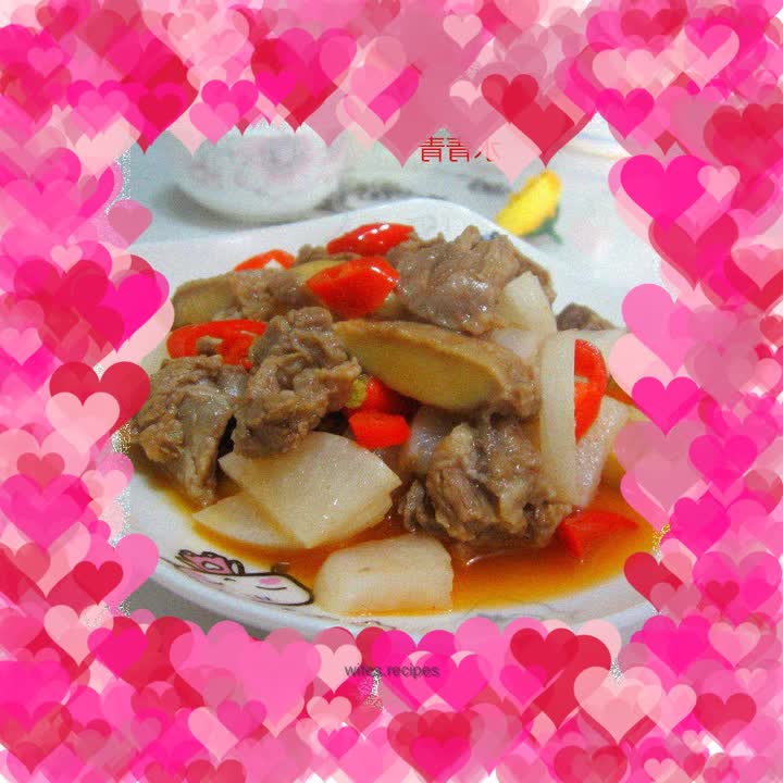 Stir-fried beef brisket with white radish slices