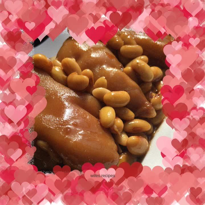 Braised pork trotters