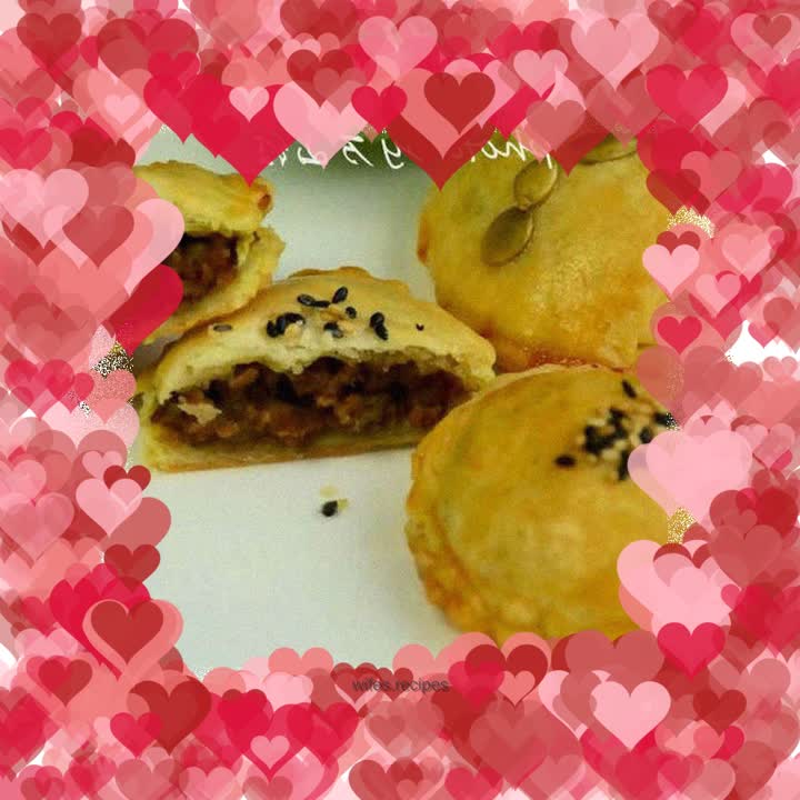 Curry Beef Pastry Mooncake