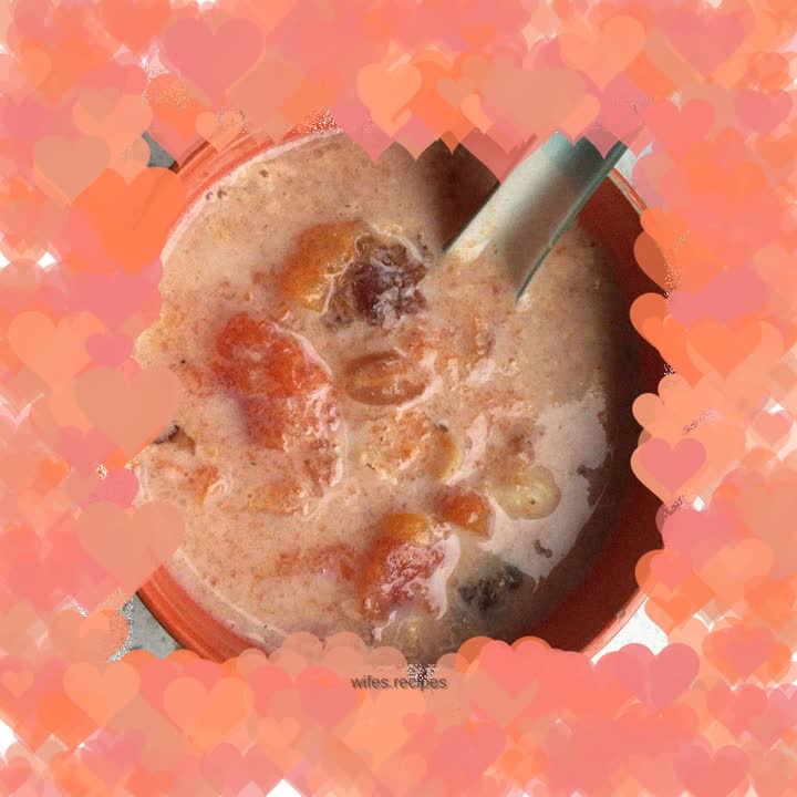 Papaya milk stewed with peach gum and saponin