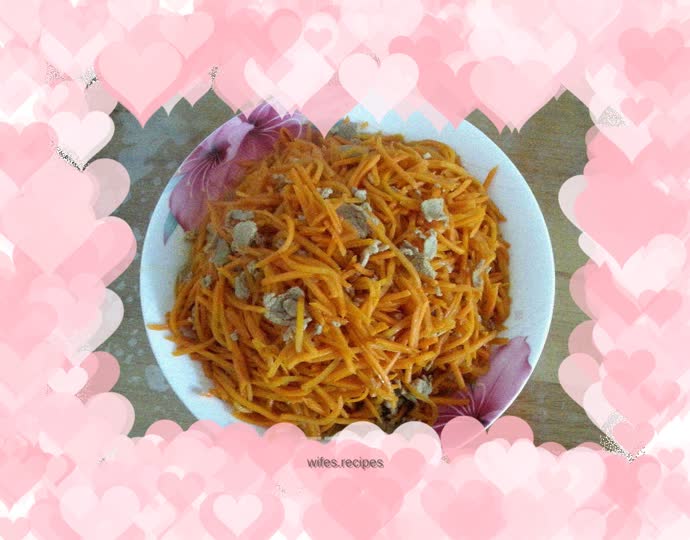 Stir-fried meat with carrots