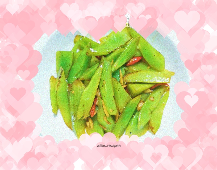 Stir-fried lettuce