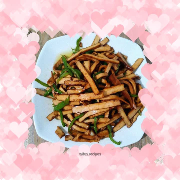 Stir-fried dried tofu with green pepper