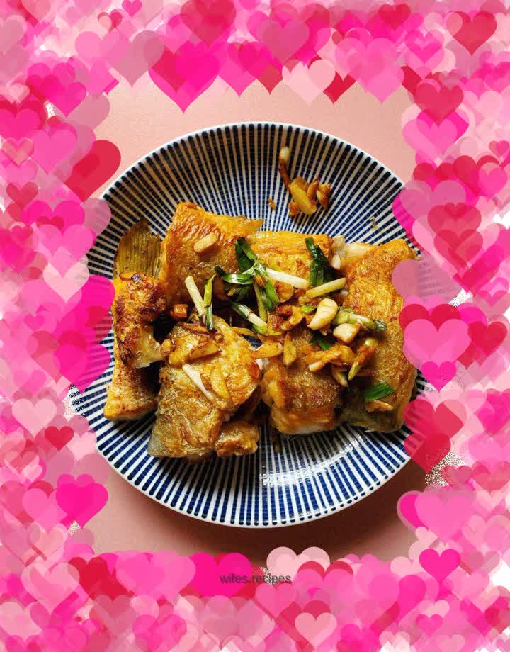 Pan-fried yellow croaker cubes