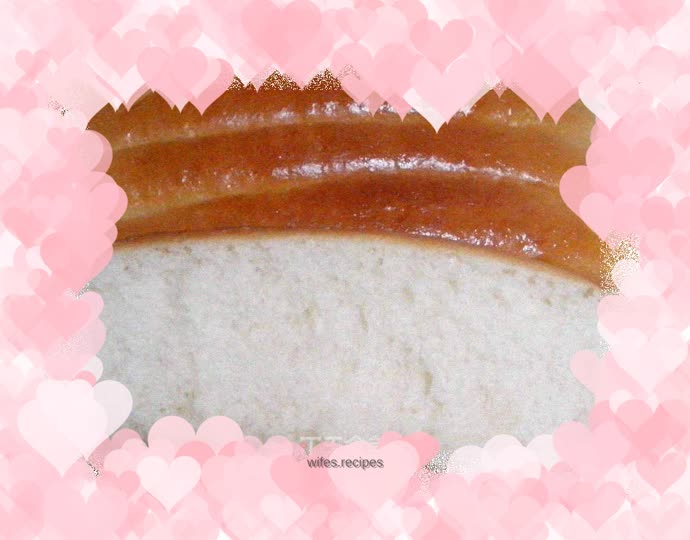 Soft coconut-flavored pork buns