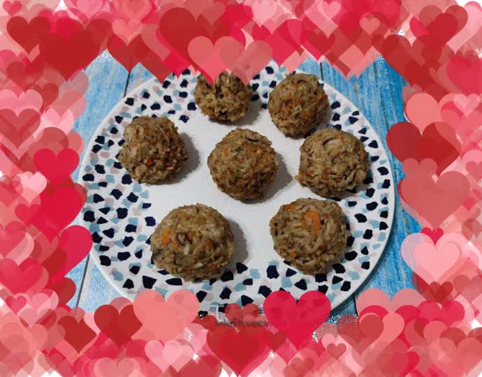 Glutinous rice and pork meatballs